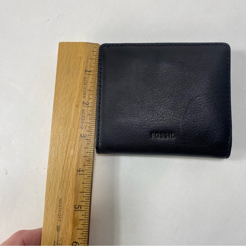 🎉LAST CALL🎉 Fossil Black Leather Bifold Snap Closure Card Holder Wallet - Picture 9 of 10